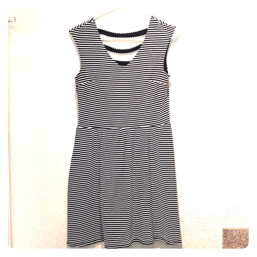 Flared Black and white striped dress 👗